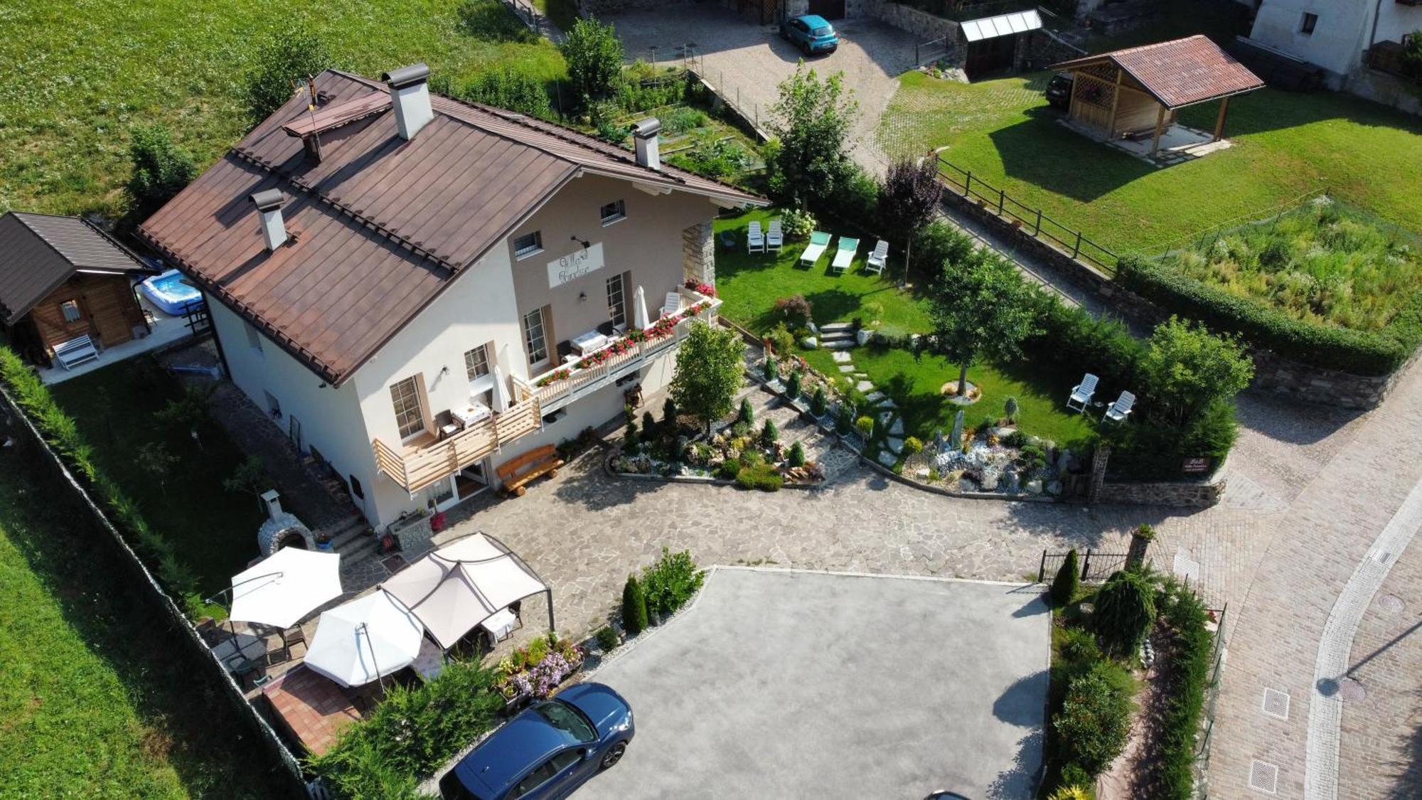B&B Villa Paradiso Mezzana  Buitenkant foto