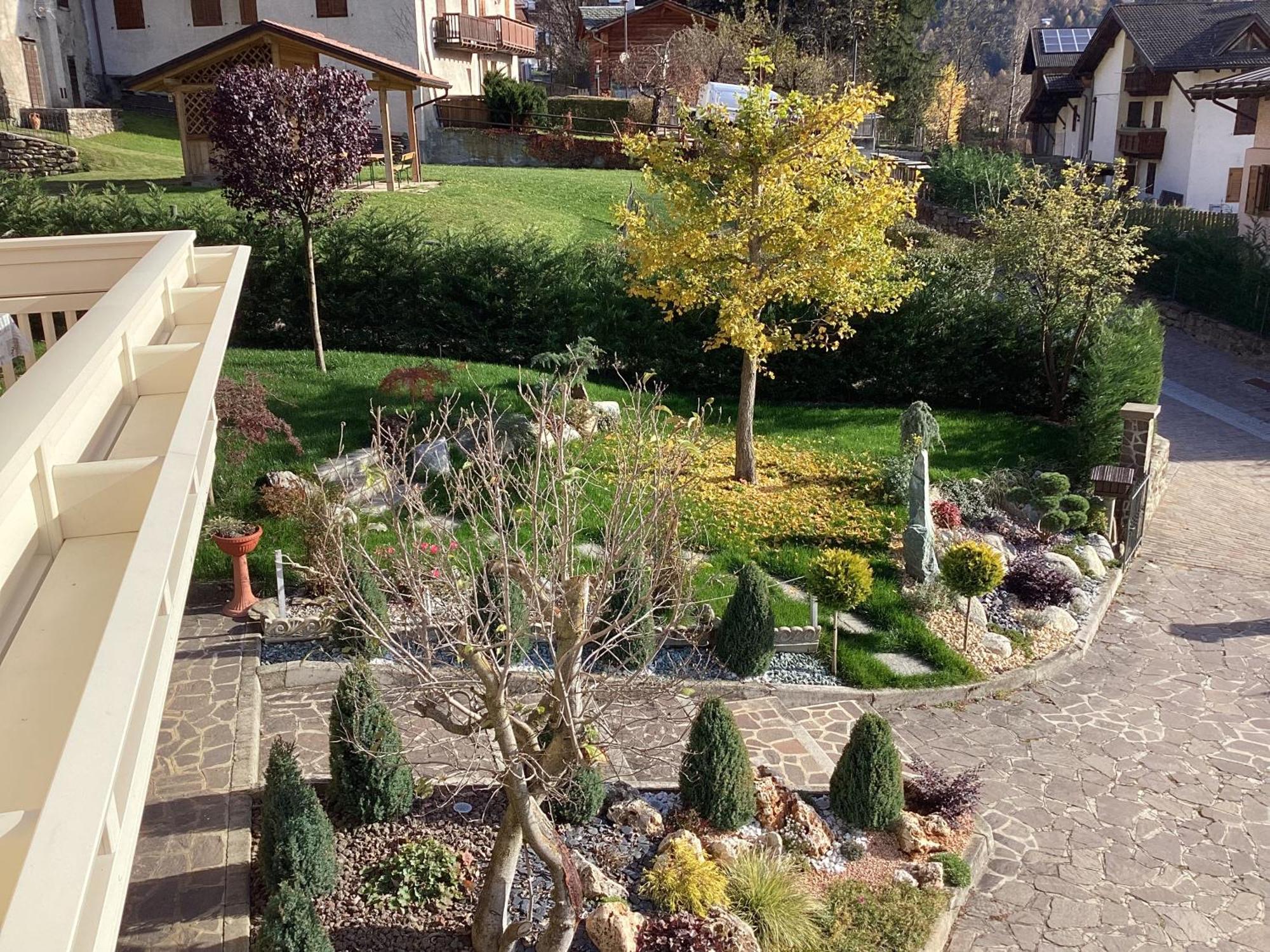 B&B Villa Paradiso Mezzana  Buitenkant foto